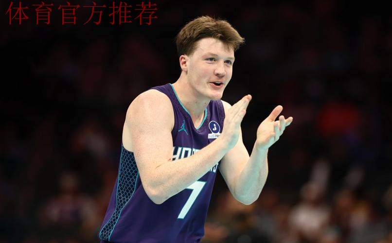 NBA新秀榜:弗拉格力压克努佩尔登顶 奎因升至第三 NBA新秀榜:弗拉格力压克努佩尔登顶 奎因升至第三